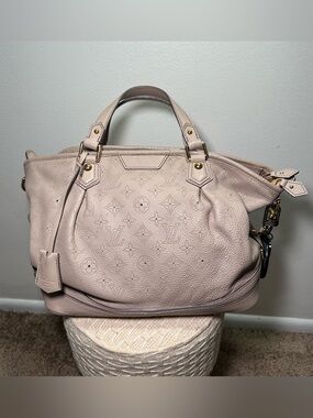 Louis Vuitton Mahina Leather Perforated Hobo Shoulder Bag